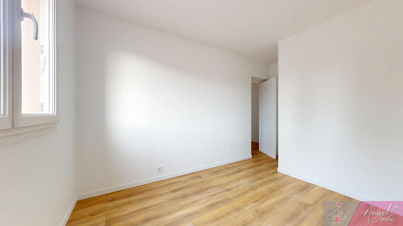 Appartement - 89 m² - 5 pièces