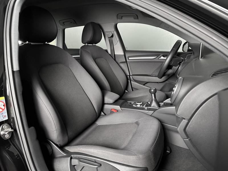 Audi A3 Sportback 30 Tdi 116ch Gps Regul Tel Clim Xenon 116 Ch 1°Main