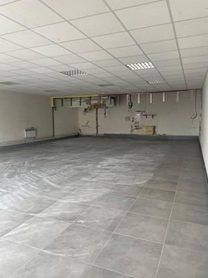 Local commercial - 115 m²