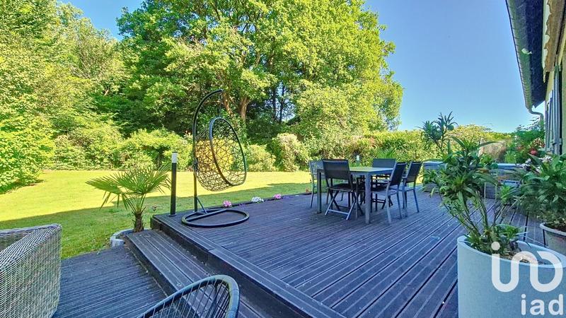 Maison - 210 m² - 7 pièces