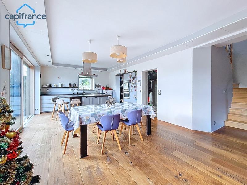 Maison - 157 m² - 7 pièces