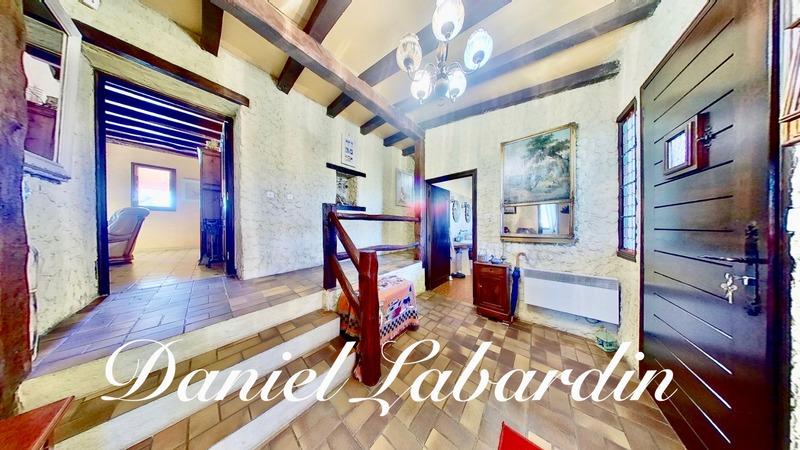 Maison - 217 m² - 6 pièces