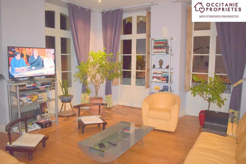 Propriété - 284 m² - 10 pièces