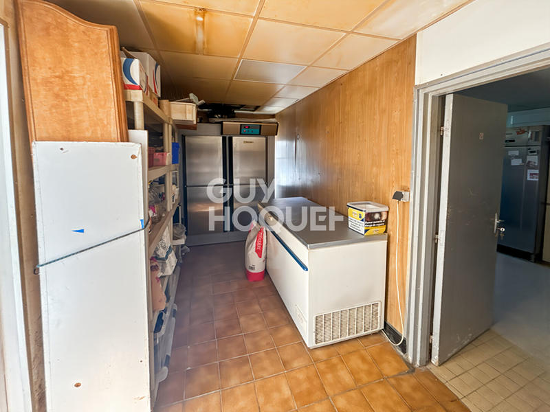 Maison - 213 m² - 6 pièces