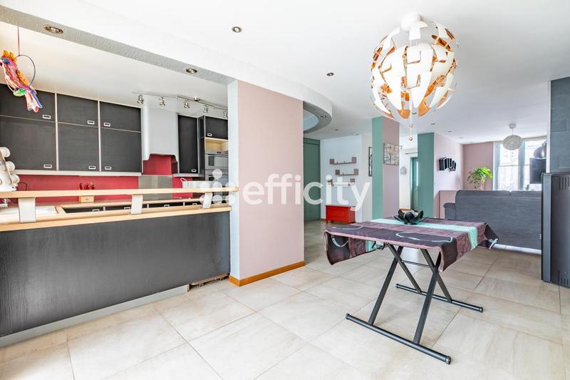 Maison - 133 m² - 6 pièces