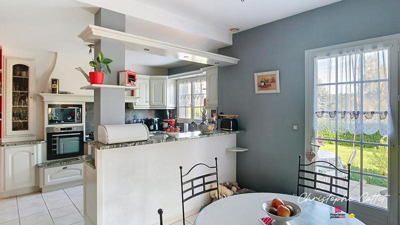 Maison - 295 m² - 8 pièces