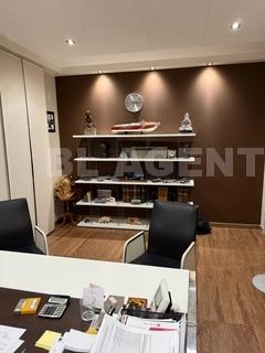 Local d'activités - 207 m² - 6 pièces