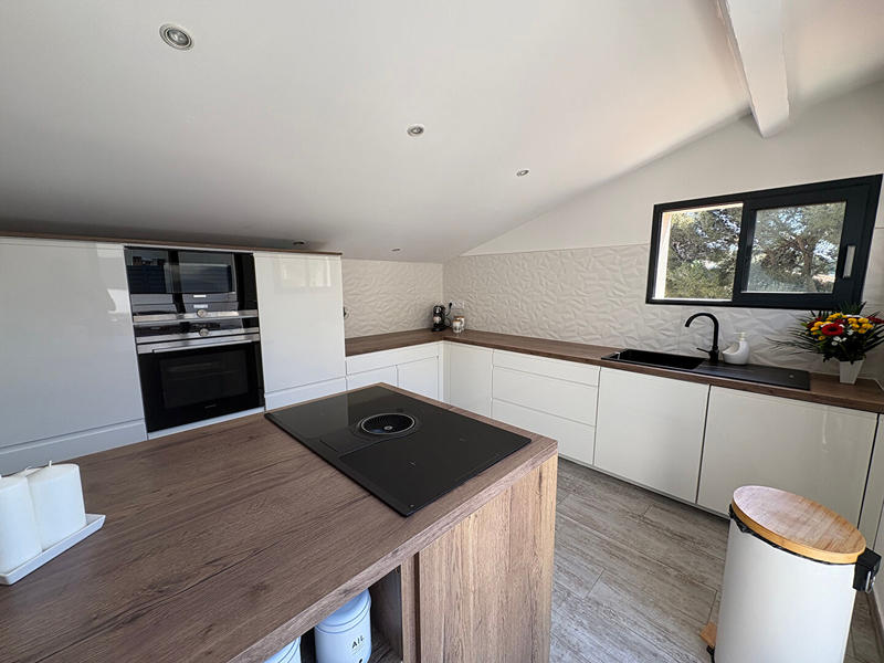 Appartement - 186 m² - 7 pièces