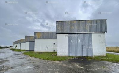 Local d'activité / Entrepôt - 2 200 m²