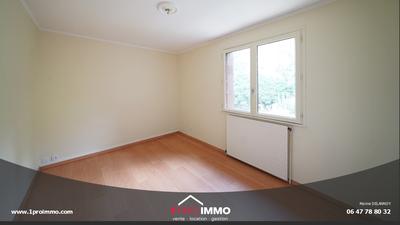 Maison - 96 m² - 5 pièces