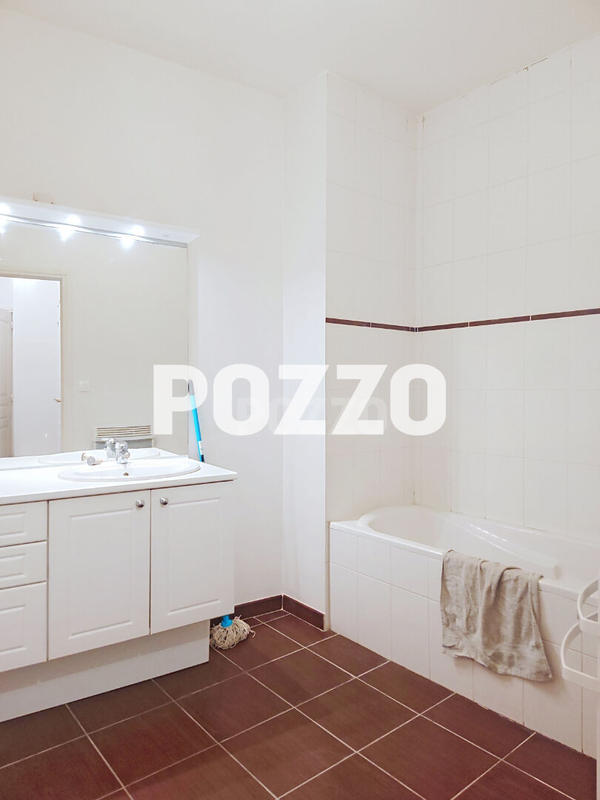 Appartement - 85 m² - 3 pièces