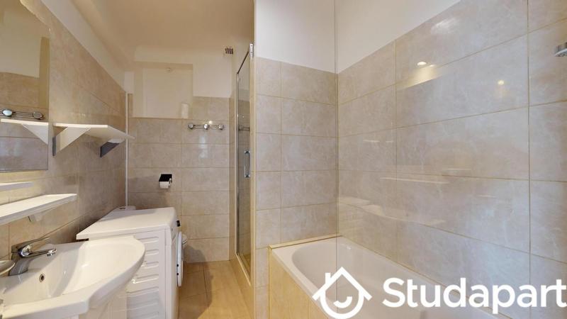 Chambre - 14 m² - 1 pièce