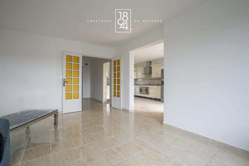Maison - 159 m² - 5 pièces
