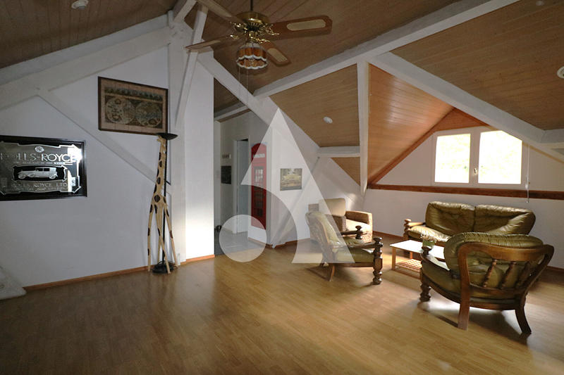 Immeuble - 21 pièces