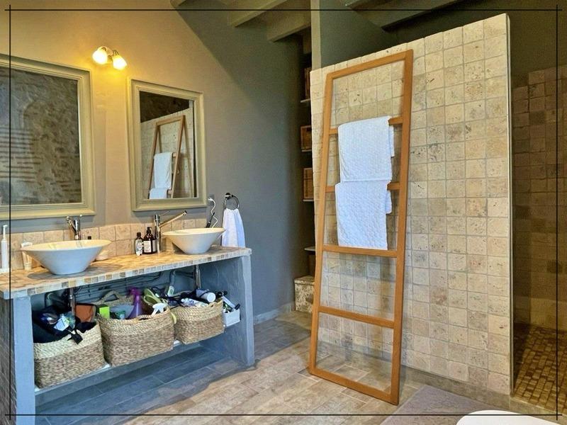 Maison - 480 m² - 10 pièces