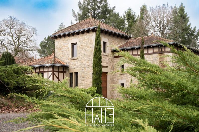 Mas - 445 m² - 10 pièces