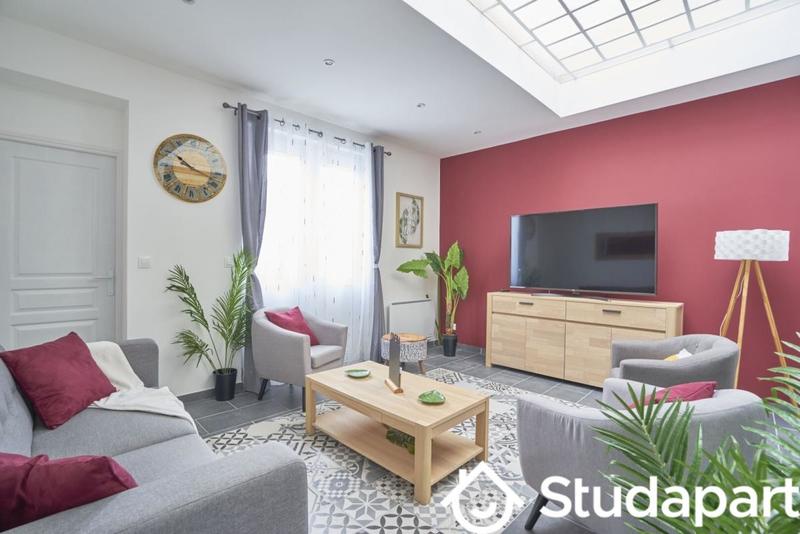 Chambre - 13 m² - 1 pièce