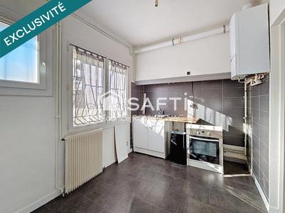 Maison - 80 m² - 6 pièces