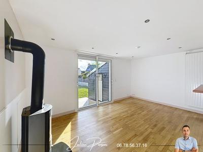 Maison - 96 m² - 5 pièces