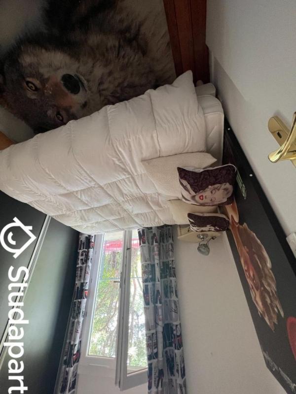 Chambre - 9 m² - 1 pièce