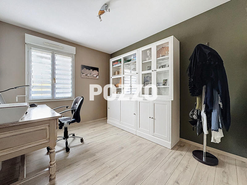 Maison - 230 m² - 7 pièces