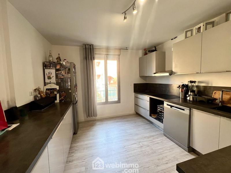 Appartement - 100 m² - 4 pièces