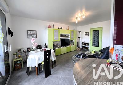 Appartement - 80 m² - 4 pièces