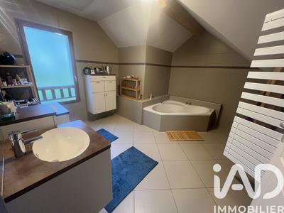 Maison - 169 m² - 6 pièces