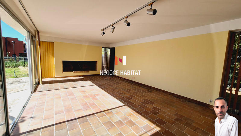 Villa - 260 m² - 8 pièces