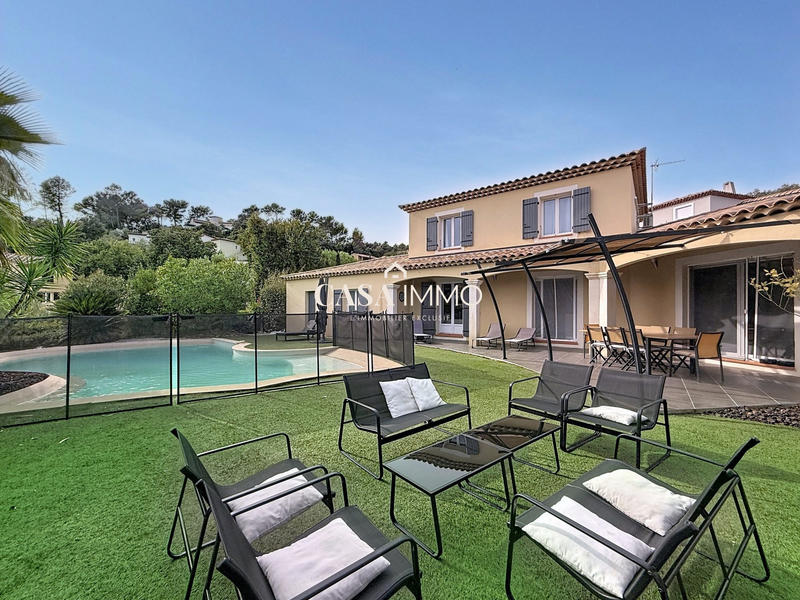 Maison - 167 m² - 6 pièces