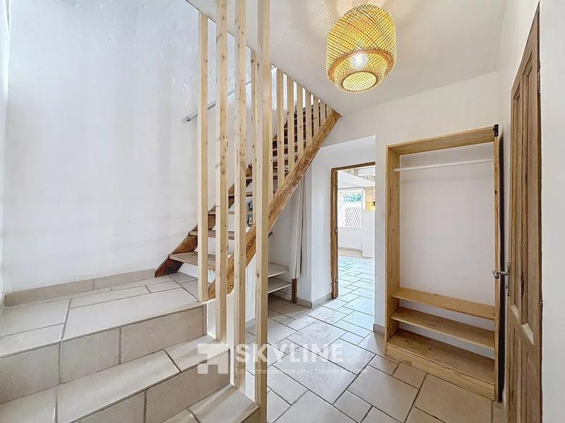 Maison - 122 m² - 4 pièces