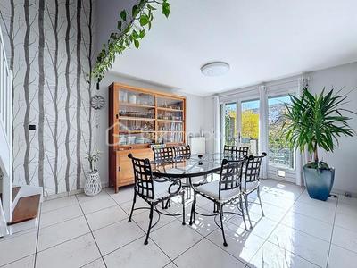 Appartement - 76 m² - 4 pièces