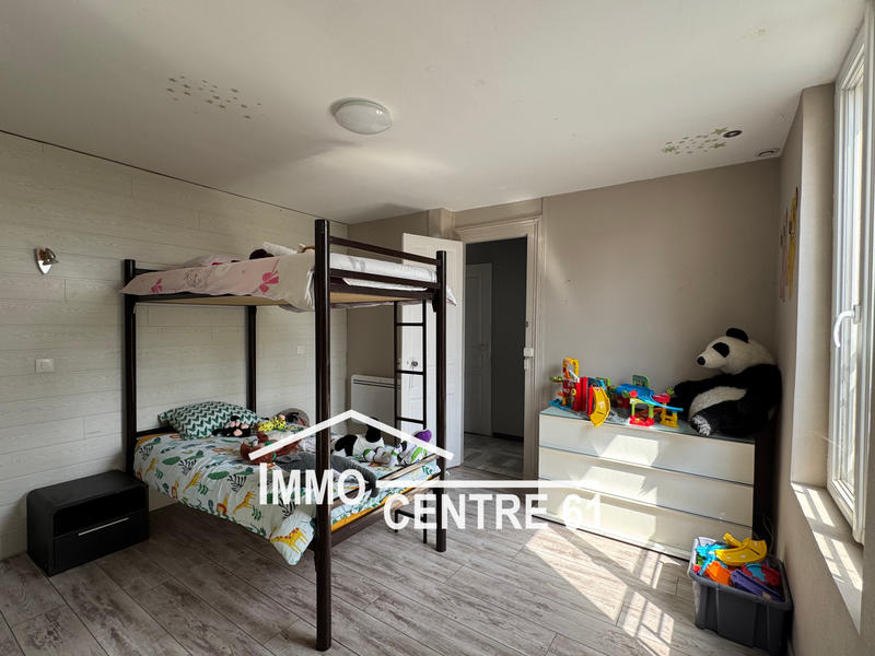 Maison - 228 m² - 8 pièces