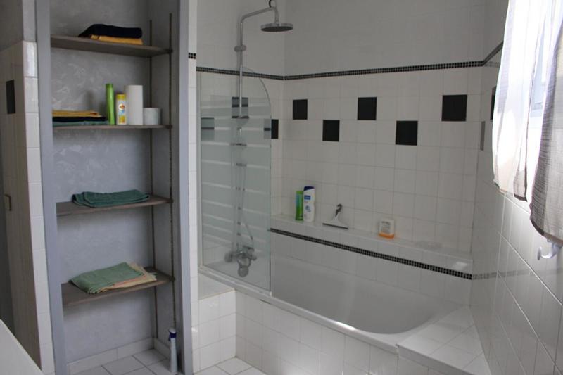 Maison - 220 m² - 6 pièces