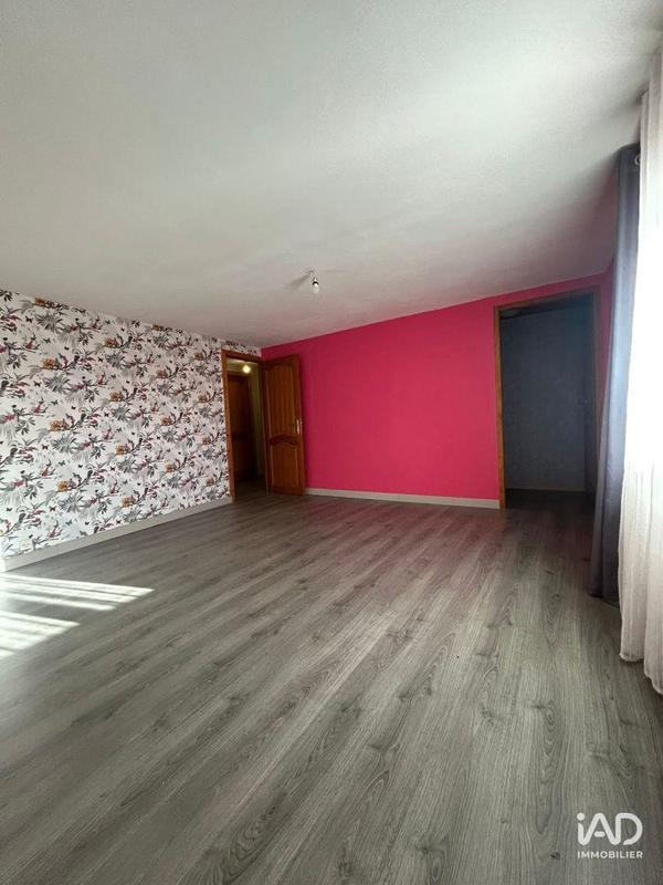 Maison - 250 m² - 6 pièces