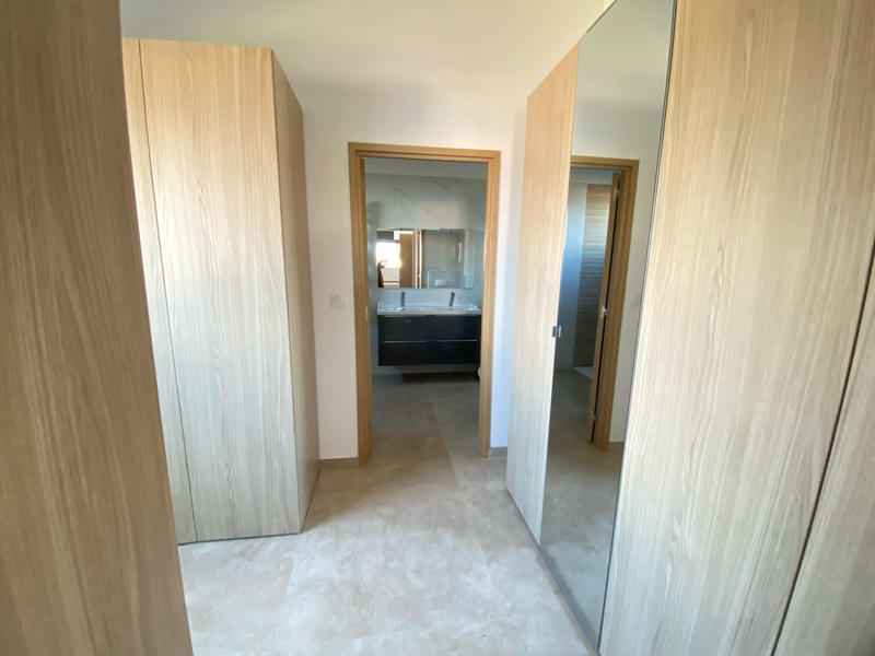 Maison - 230 m² - 5 pièces