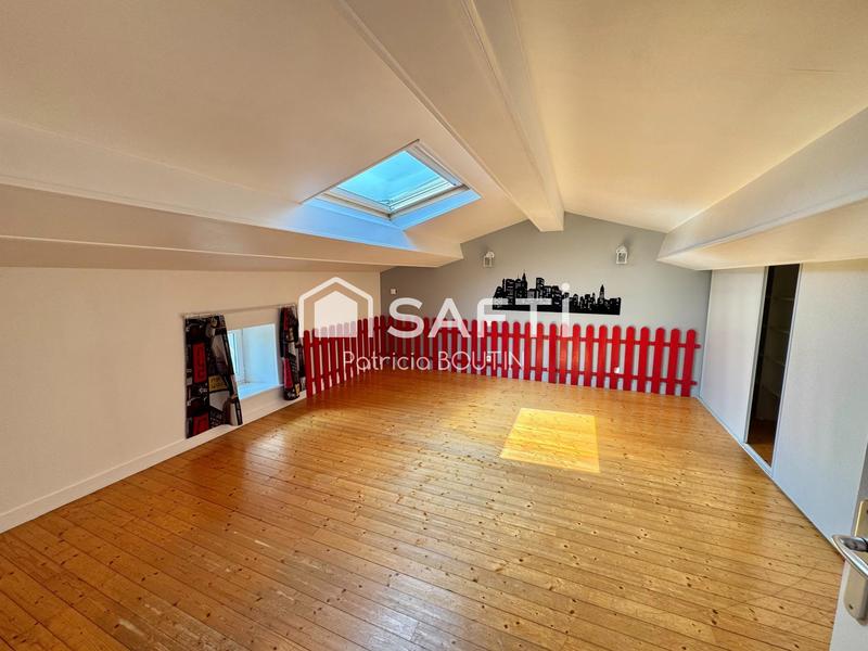 Maison - 205 m² - 8 pièces