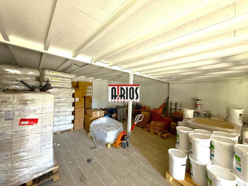 Local d'activité / Entrepôt - 285 m²