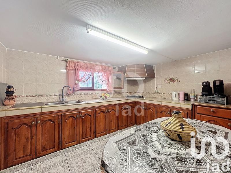 Maison - 177 m² - 7 pièces