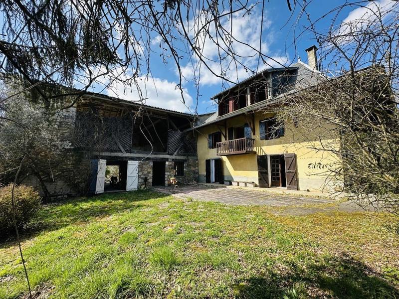 Propriété - 300 m² - 7 pièces