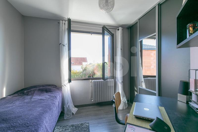 Maison - 92 m² - 4 pièces