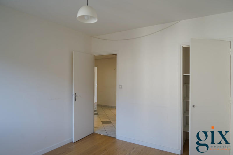 Appartement - 91 m² - 4 pièces