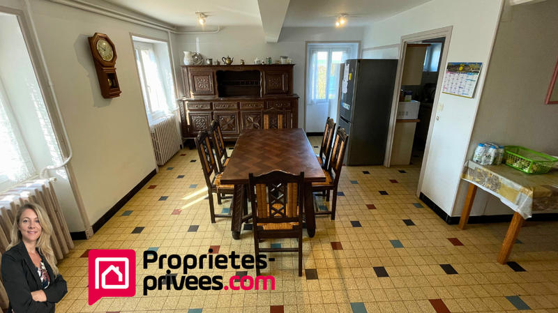 Maison - 200 m² - 9 pièces