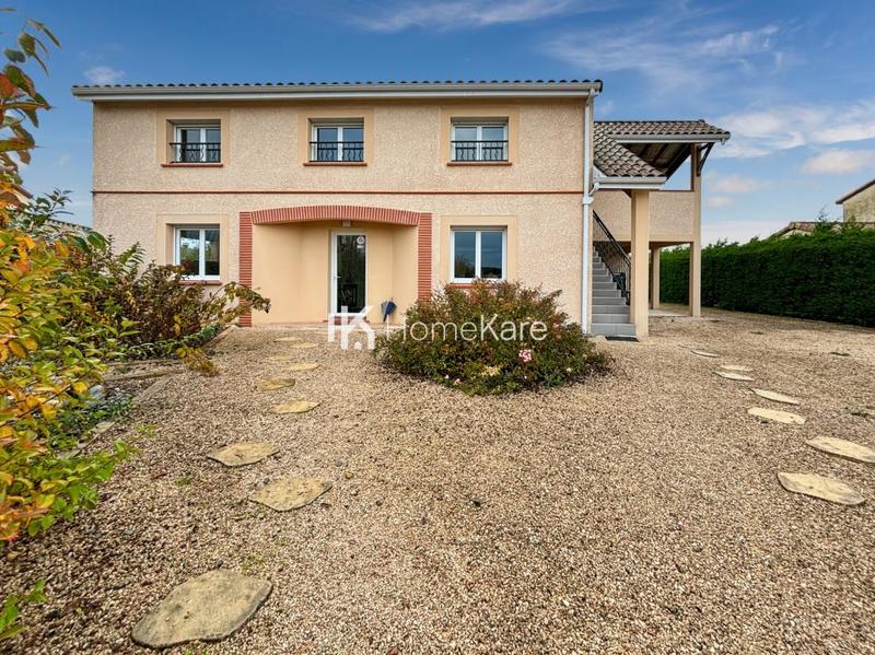 Maison - 180 m² - 9 pièces