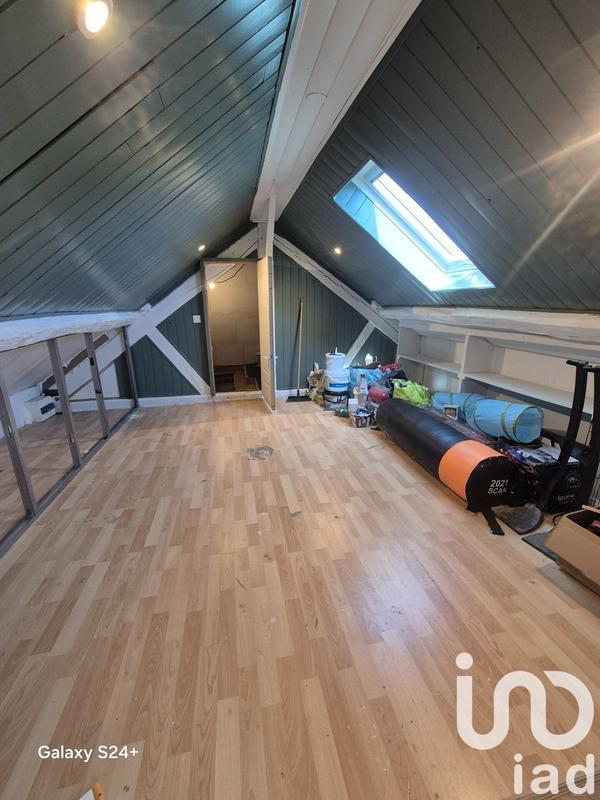 Maison - 95 m² - 5 pièces