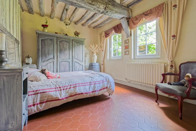 Maison - 230 m² - 7 pièces