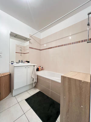 Appartement - 77 m² - 4 pièces