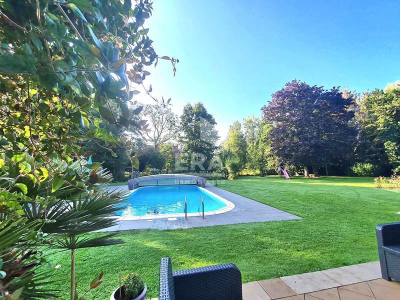 Demeure - 310 m² - 20 pièces