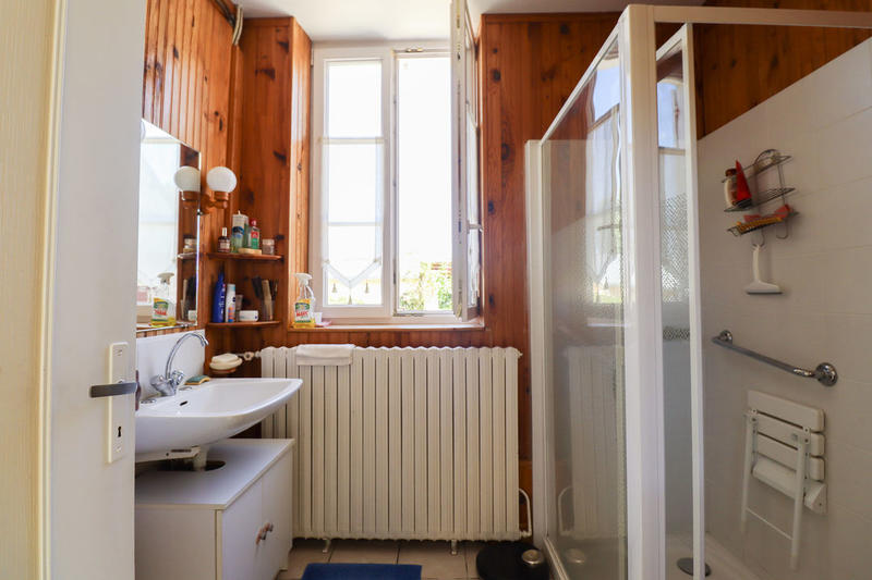 Propriété - 161 m² - 6 pièces