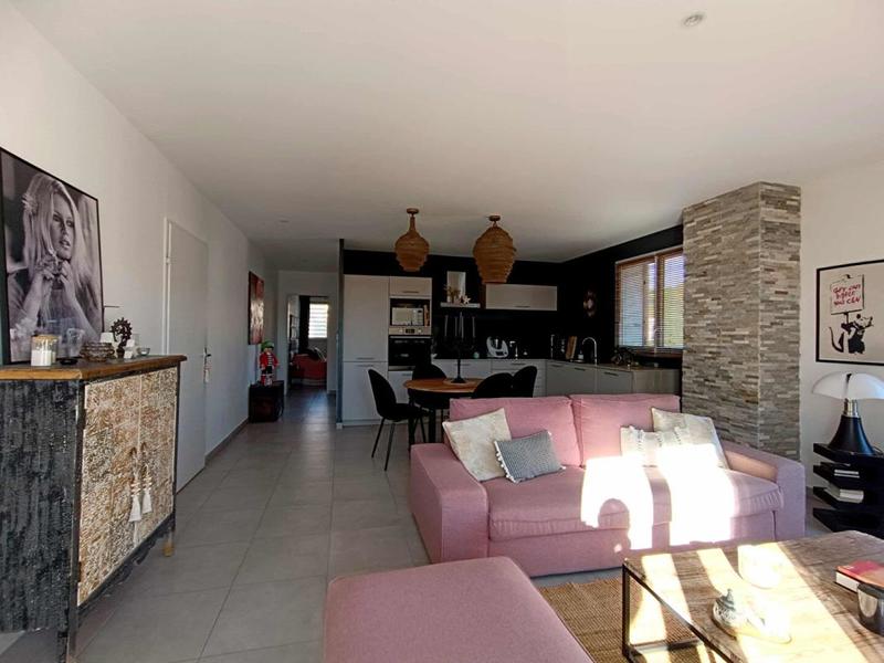 Appartement - 75 m² - 3 pièces